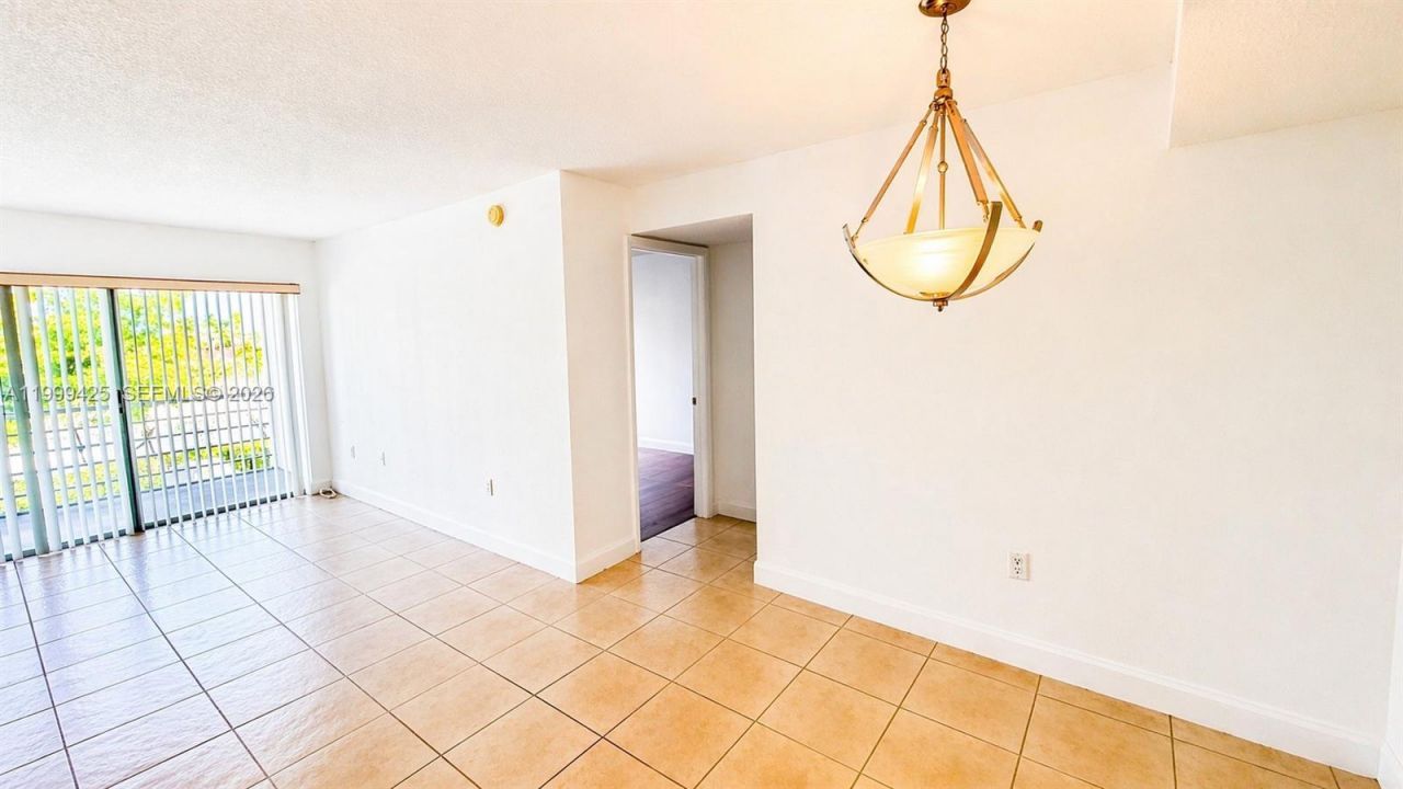 4255 N University Dr, Unit 308, Sunrise, FL 33351 Photo