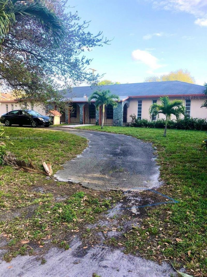 4900 SW 36th Ct , Pembroke Park, FL 33023 Photo