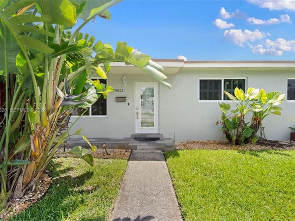 14621 NW 13th Rd , Miami, FL 33167