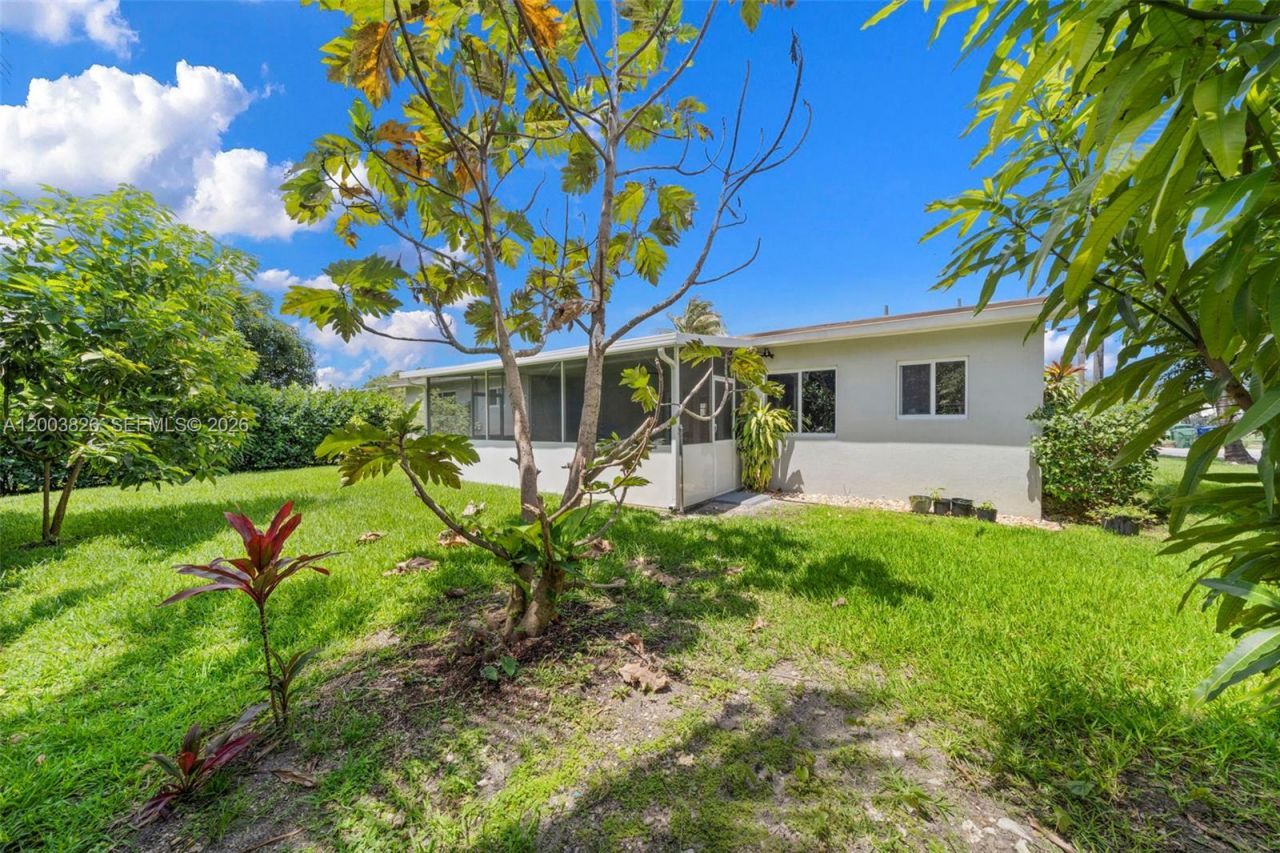 14621 NW 13th Rd , Miami, FL 33167 Photo