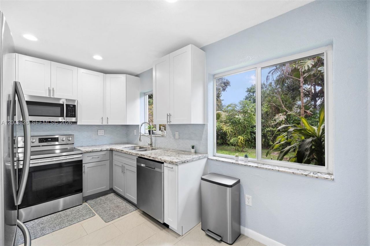 14621 NW 13th Rd , Miami, FL 33167 Photo