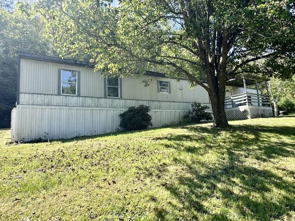 920 Coulters Chapel Rd, Lindside, WV 24951