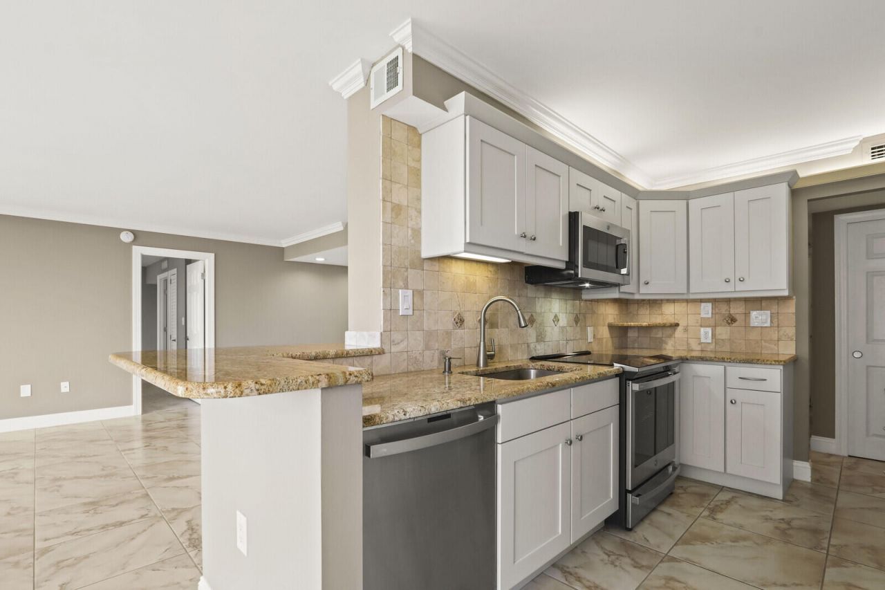 4200 N Ocean, Unit 1-203, Singer Island, FL 33404 Photo