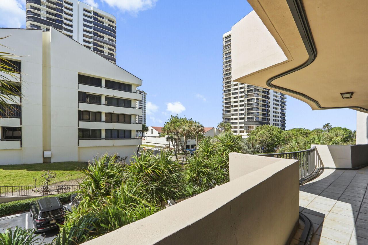 4200 N Ocean, Unit 1-203, Singer Island, FL 33404 Photo