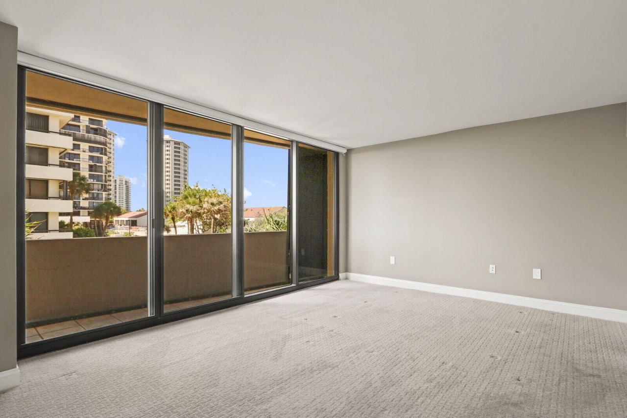4200 N Ocean, Unit 1-203, Singer Island, FL 33404 Photo