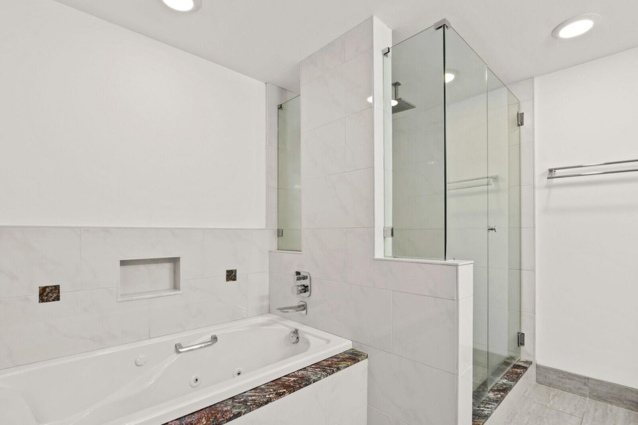 4200 N Ocean, Unit 1-203, Singer Island, FL 33404 Photo