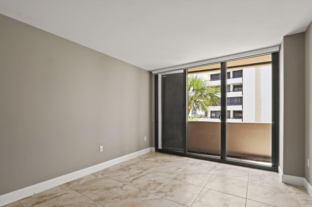 4200 N Ocean, Unit 1-203, Singer Island, FL 33404 Photo