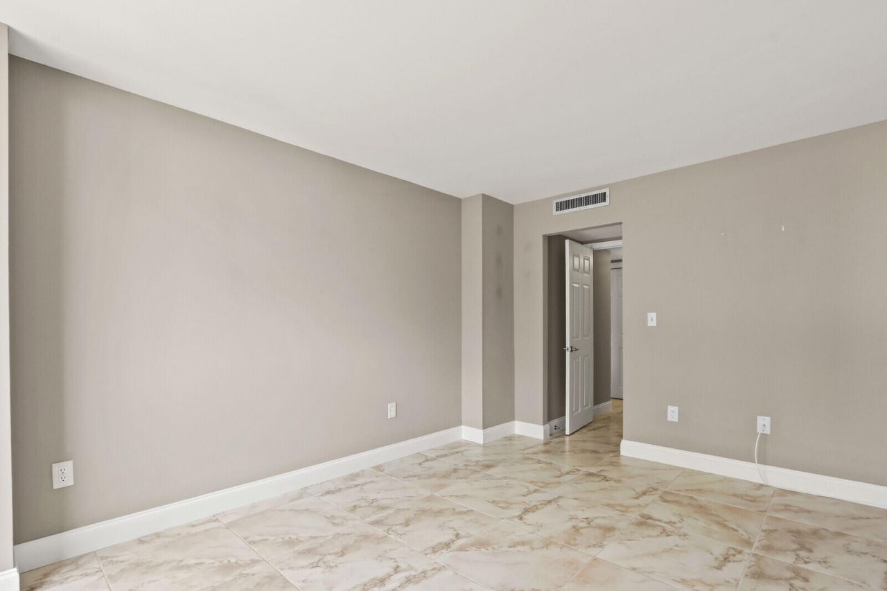 4200 N Ocean, Unit 1-203, Singer Island, FL 33404 Photo