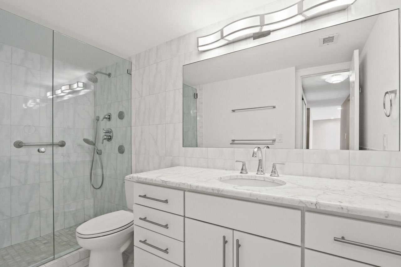 4200 N Ocean, Unit 1-203, Singer Island, FL 33404 Photo