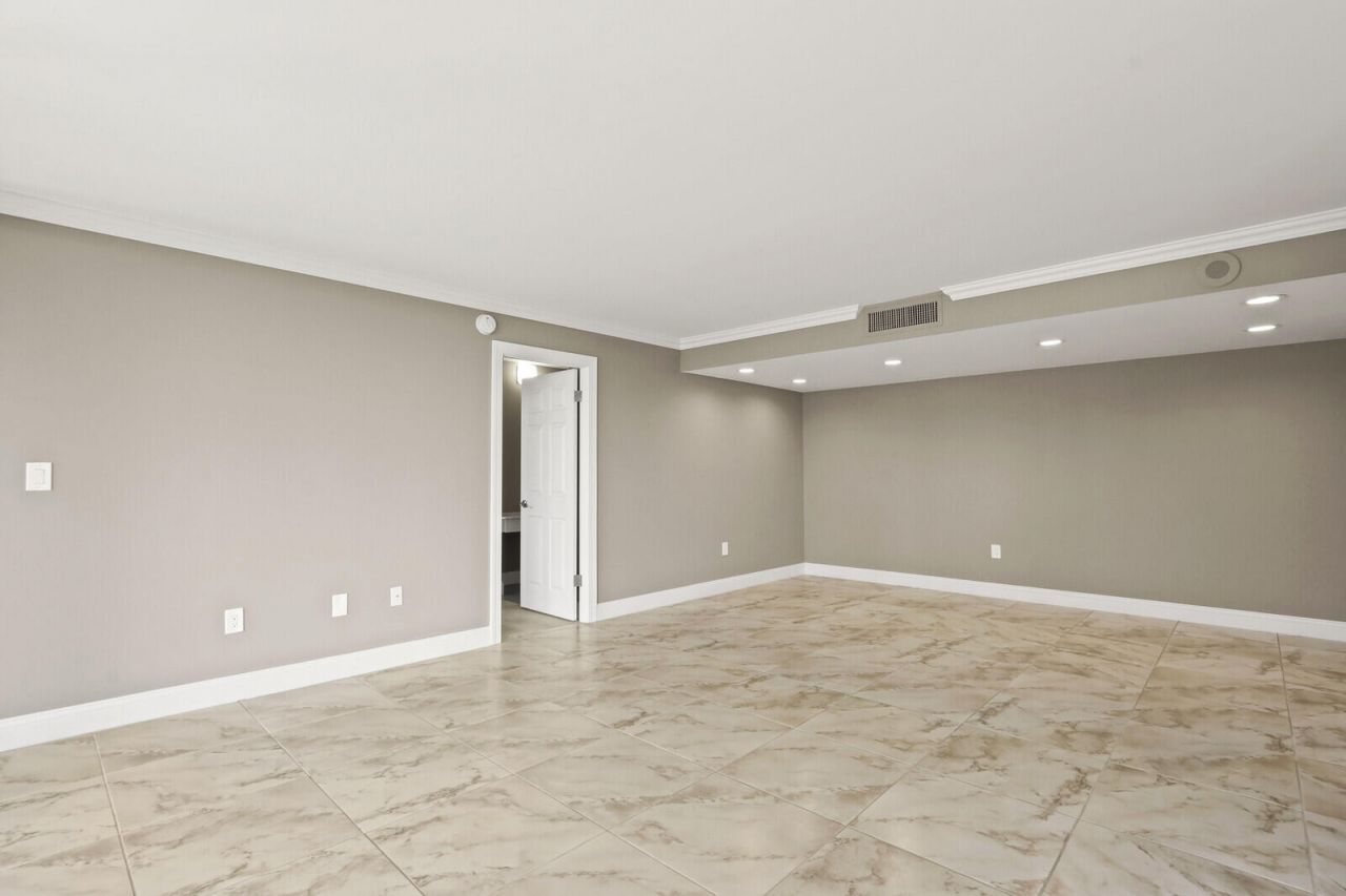 4200 N Ocean, Unit 1-203, Singer Island, FL 33404 Photo