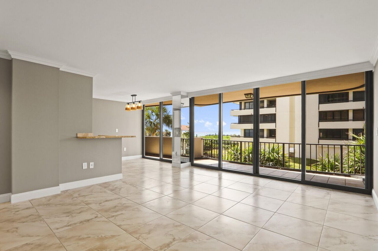 4200 N Ocean, Unit 1-203, Singer Island, FL 33404 Photo
