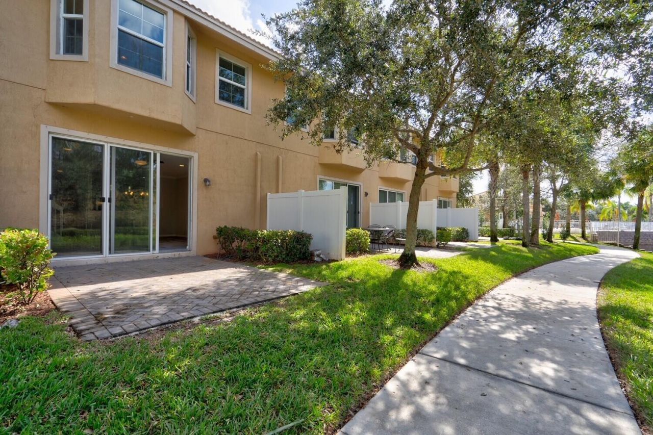 5919 Monterra Club Drive, Greenacres, FL 33463 Photo