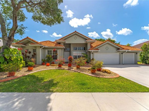 2625 Fairways Dr , Homestead, FL 33035
