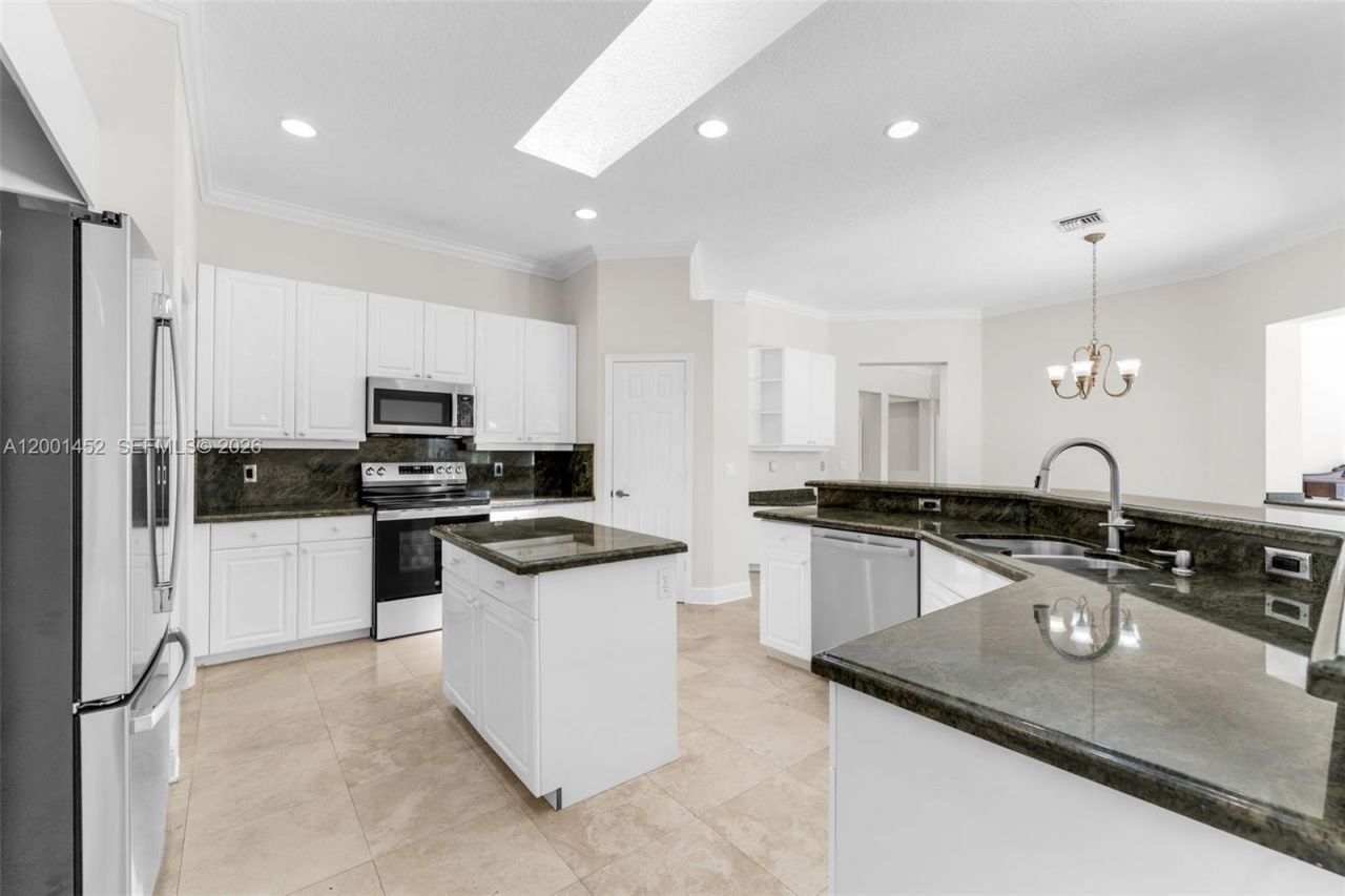 2625 Fairways Dr , Homestead, FL 33035 Photo