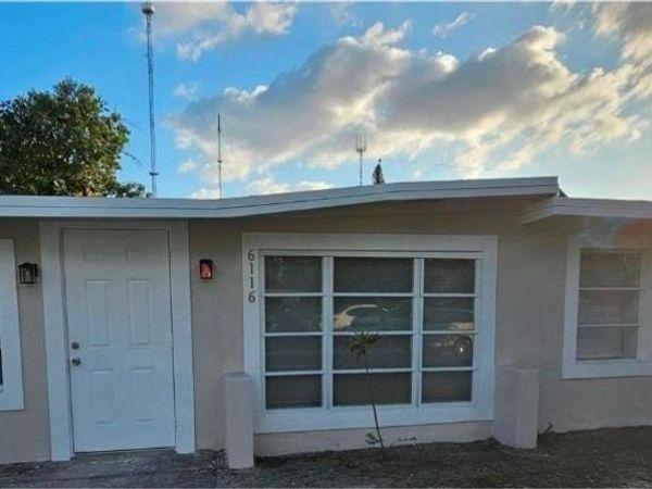 6116 SW 38th St , Miramar, FL 33023