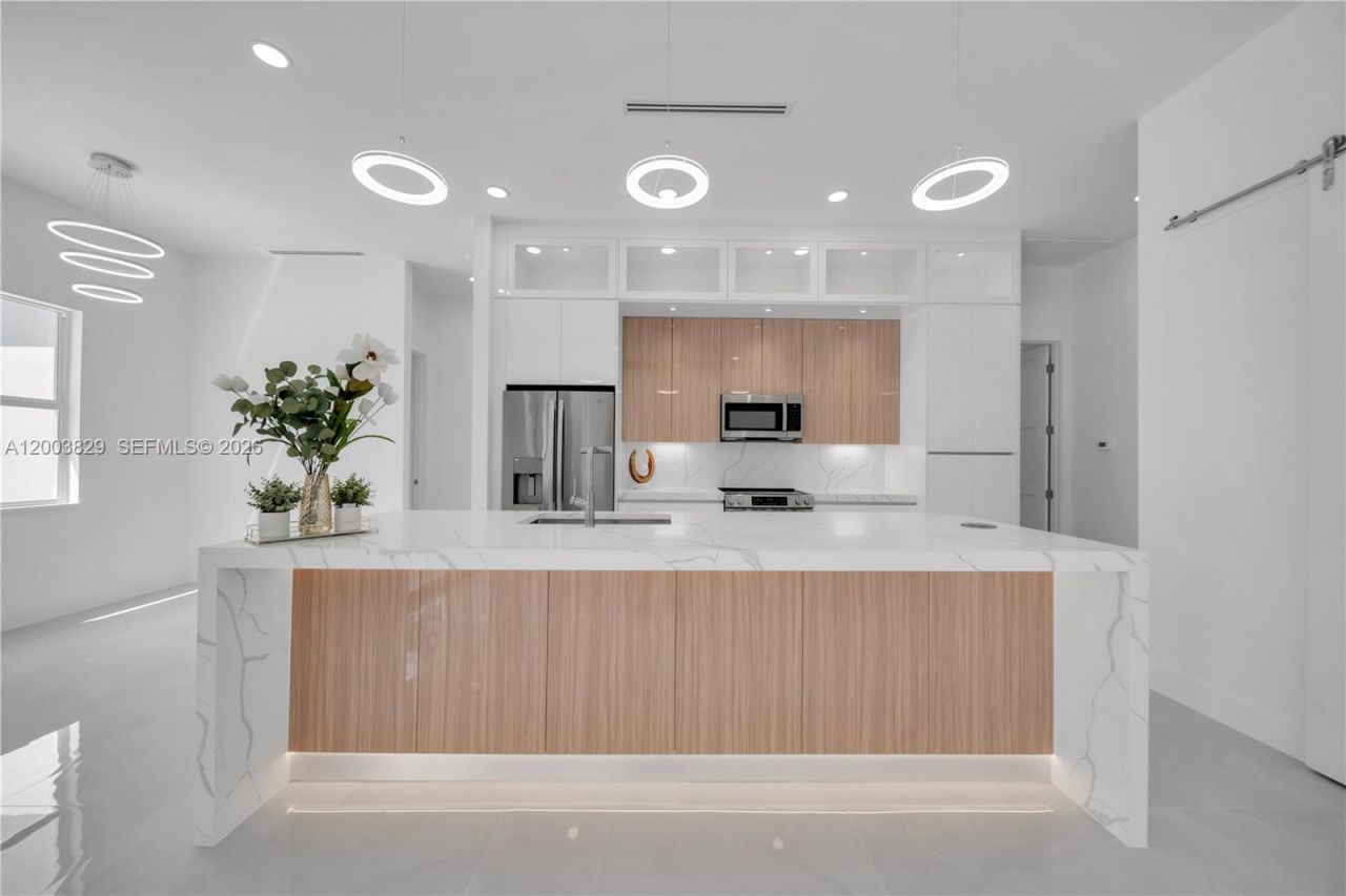 2703 34th St SW , Lehigh Acres, FL 33976 Photo