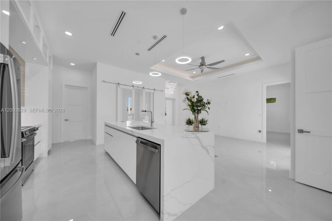 2703 34th St SW , Lehigh Acres, FL 33976 Photo