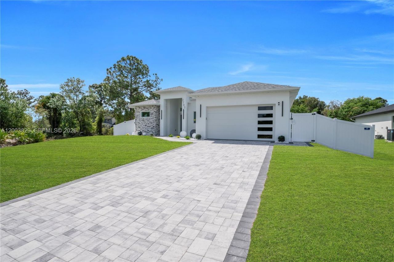 2703 34th St SW , Lehigh Acres, FL 33976 Photo