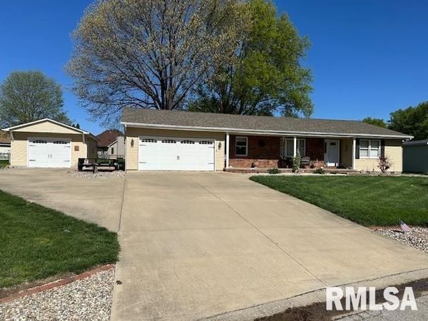 82 Stony Creek Drive, Chatham, IL 62629