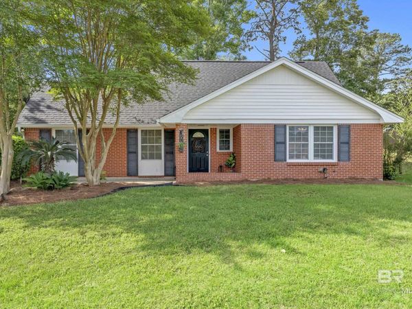 160 Country Club Drive, Daphne, AL 36526