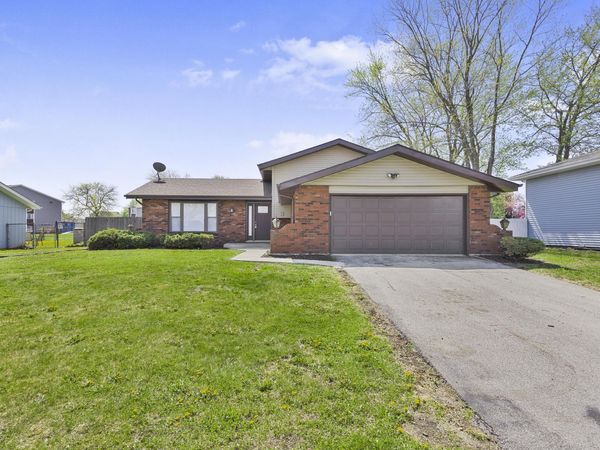 4019 W 76th Lane , Merrillville, IN 46410