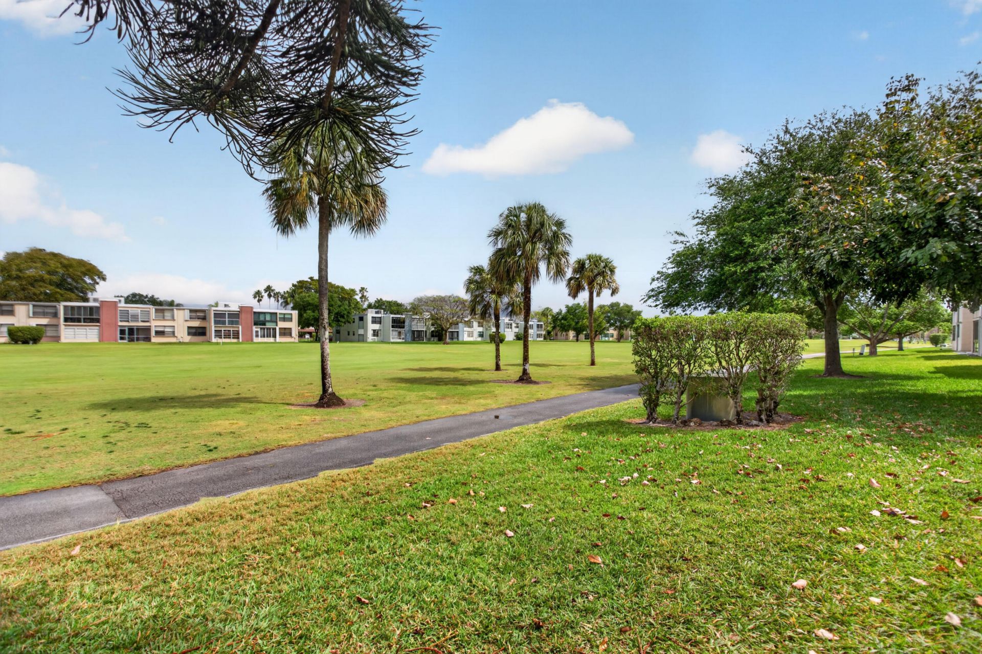 7321 NW 18th Street, Unit 107, Margate, FL 33063 Photo