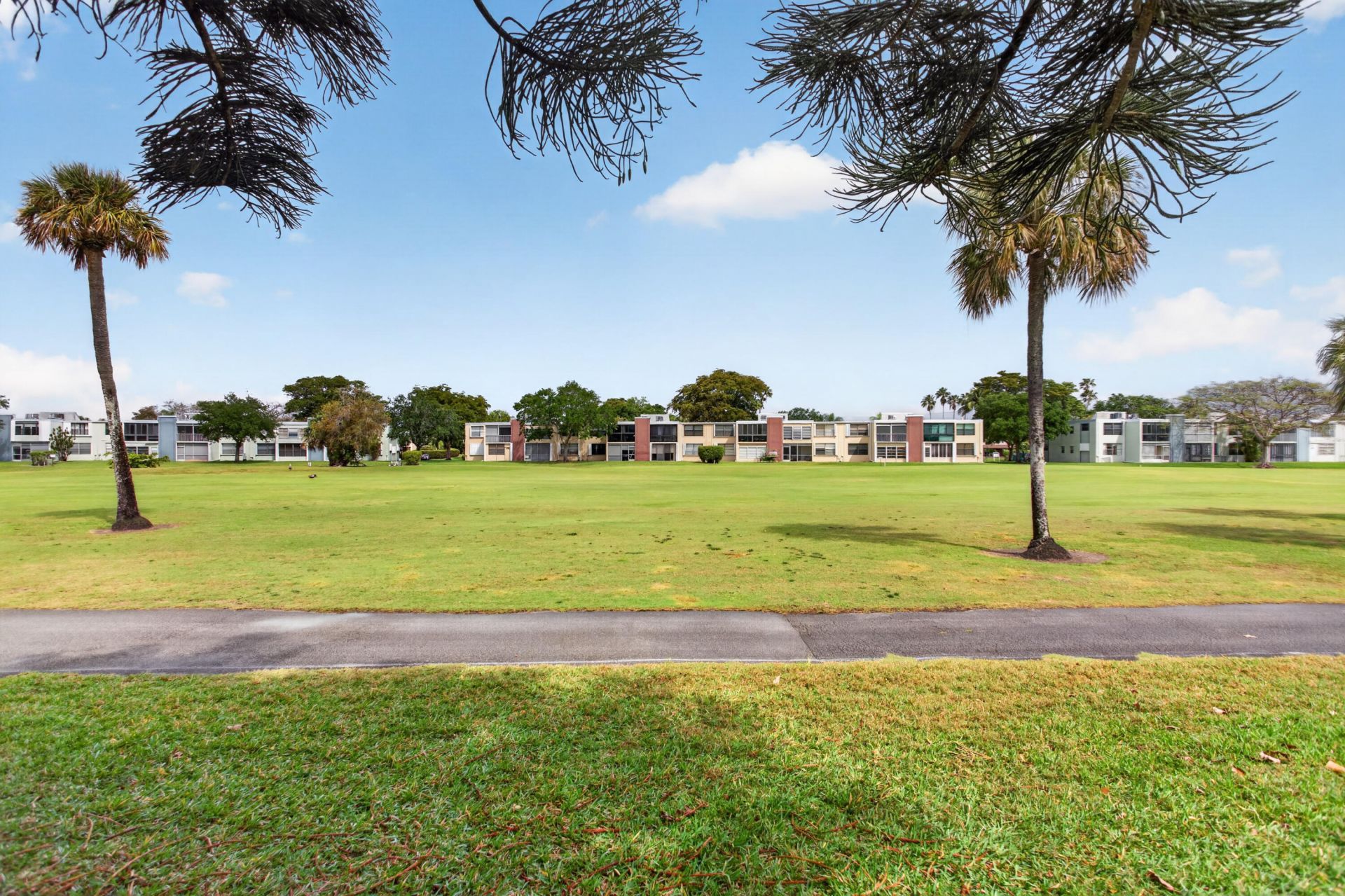 7321 NW 18th Street, Unit 107, Margate, FL 33063 Photo