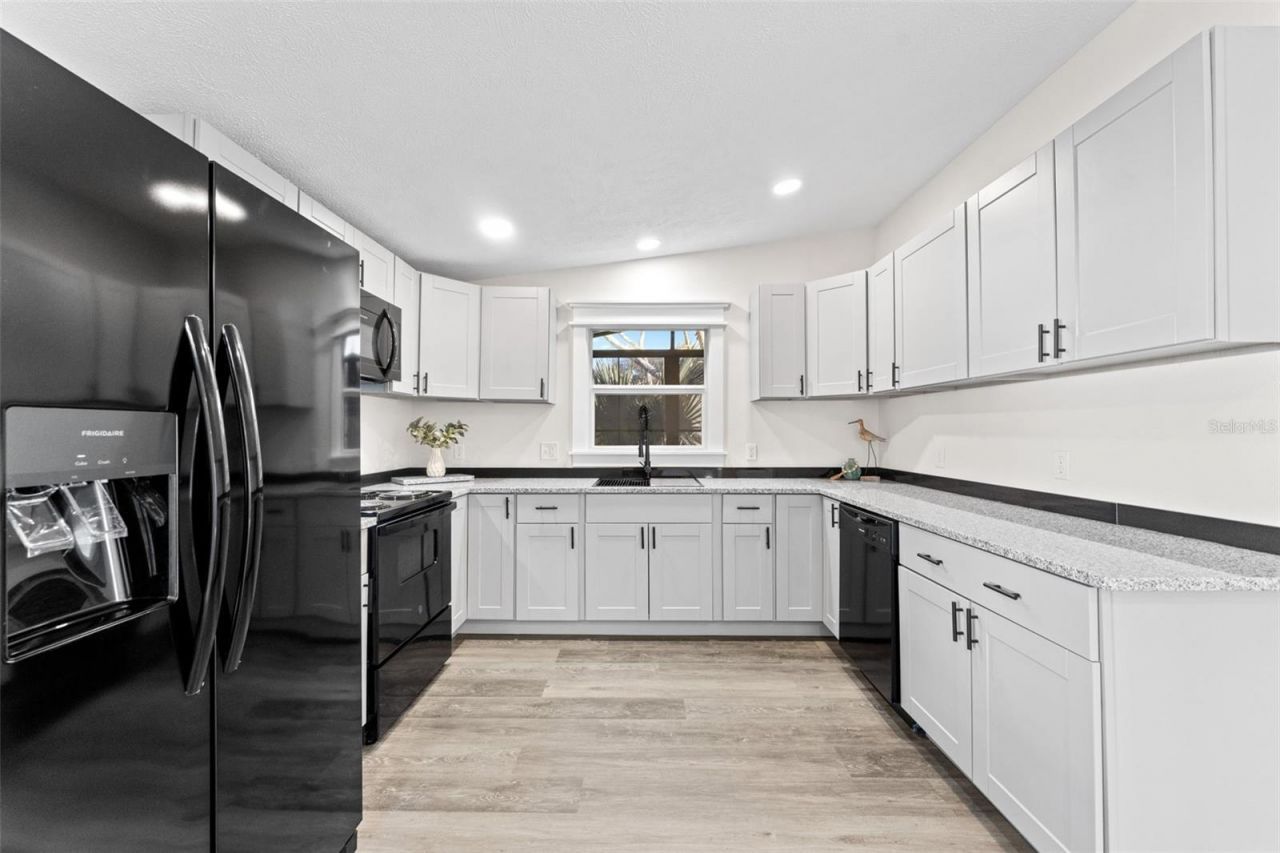 142 N Indian River Drive N, Edgewater, FL 32141 Photo