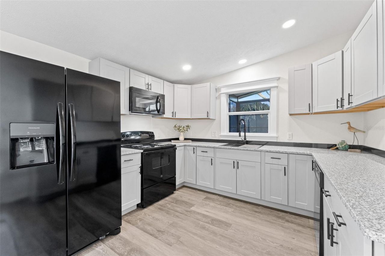 142 N Indian River Drive N, Edgewater, FL 32141 Photo