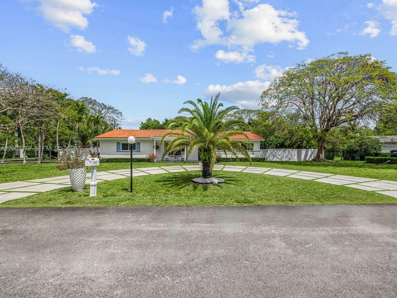 7495 SW 73rd Ter, Miami, FL 33143 Photo