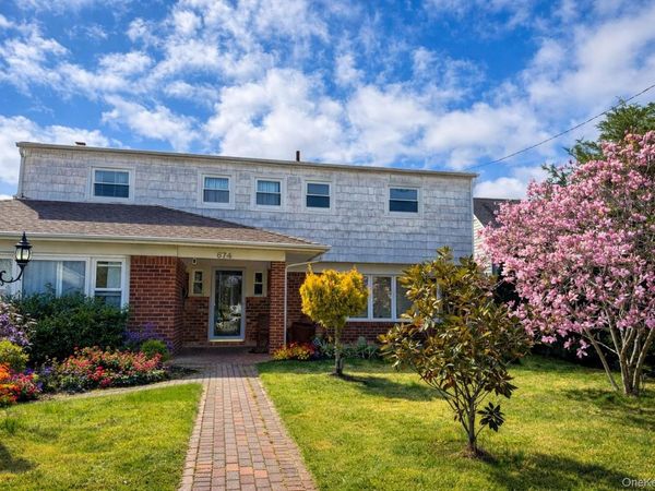 874 Seamans Neck Road, Seaford, NY 11783