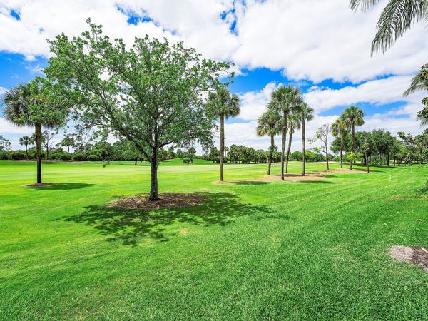 136 Coral Cay Drive, Palm Beach Gardens, FL 33418