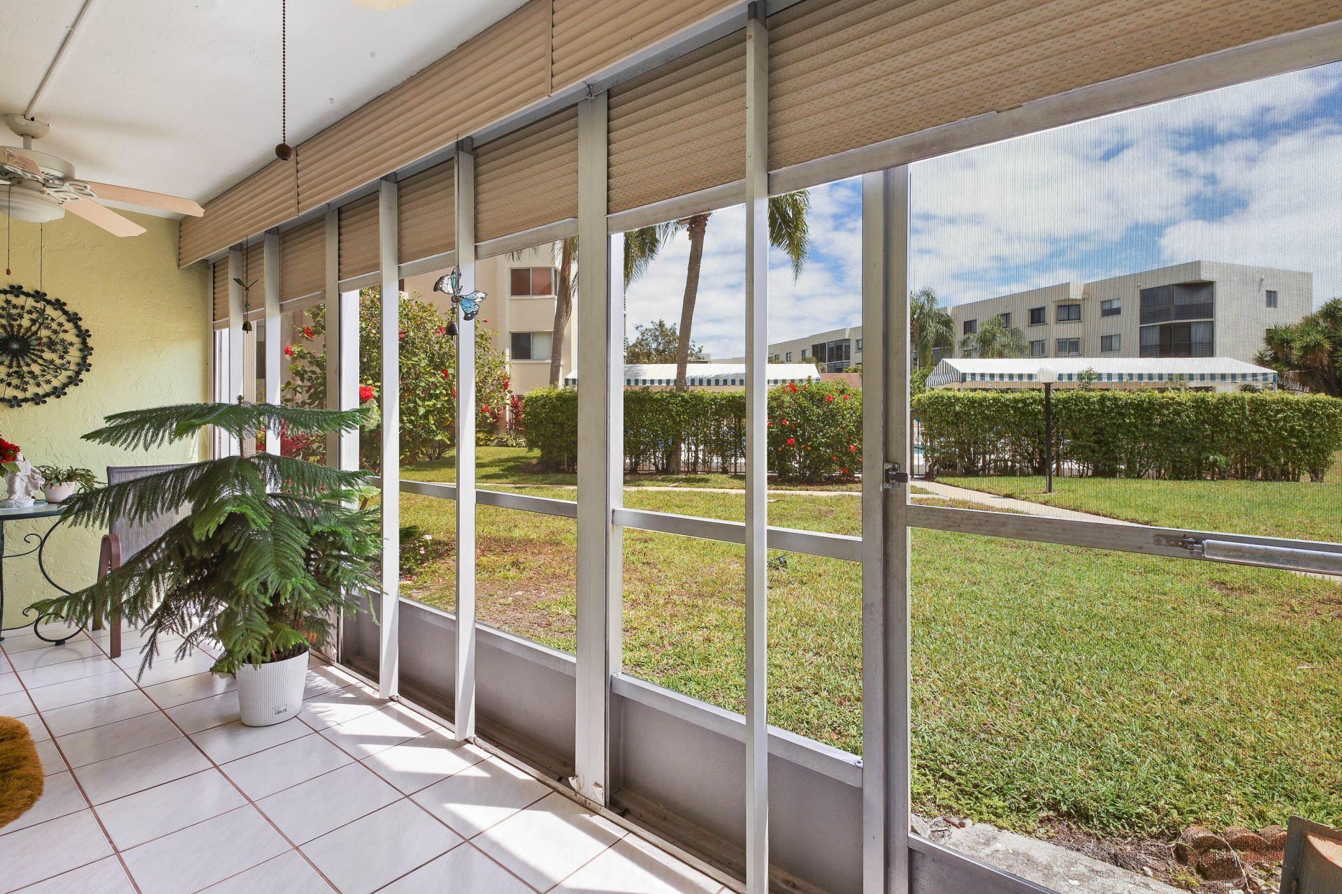3186 Via Poinciana, Unit 110, Greenacres, FL 33467 Photo