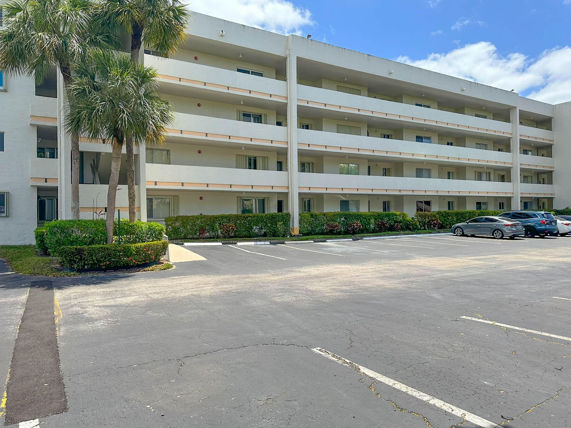 3186 Via Poinciana, Unit 110, Greenacres, FL 33467 Photo
