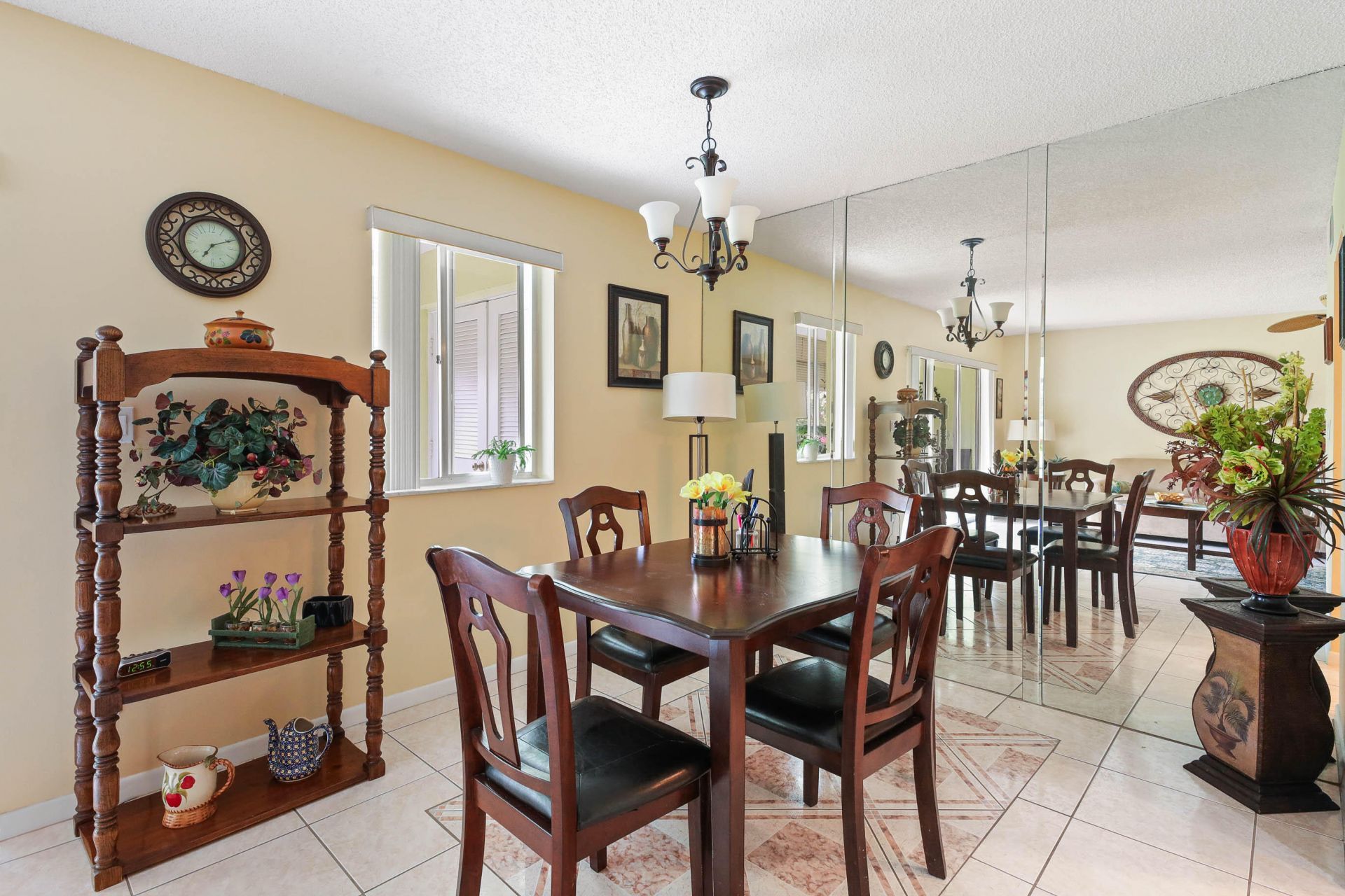3186 Via Poinciana, Unit 110, Greenacres, FL 33467 Photo