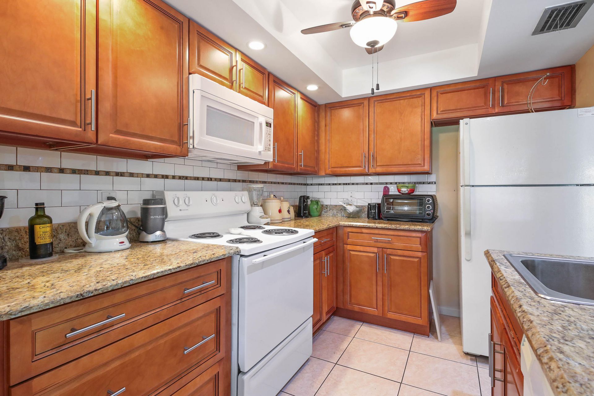 3186 Via Poinciana, Unit 110, Greenacres, FL 33467 Photo