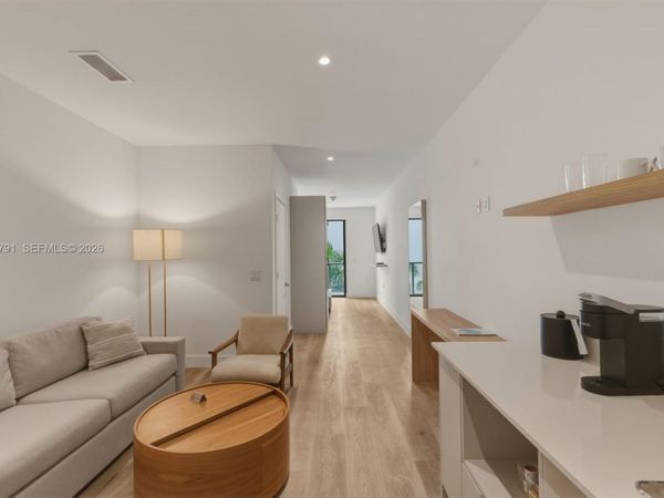 229 SW 9th St , Unit 502, Miami, FL 33130