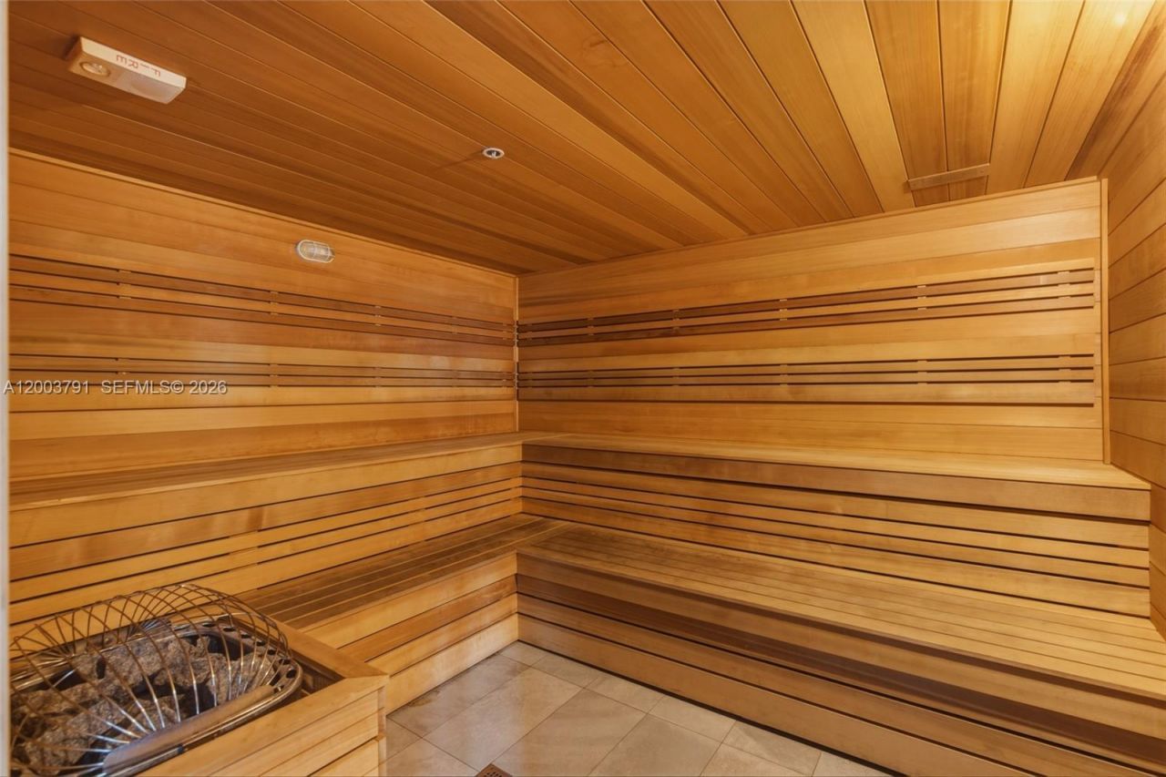 229 SW 9th St , Unit 502, Miami, FL 33130 Photo