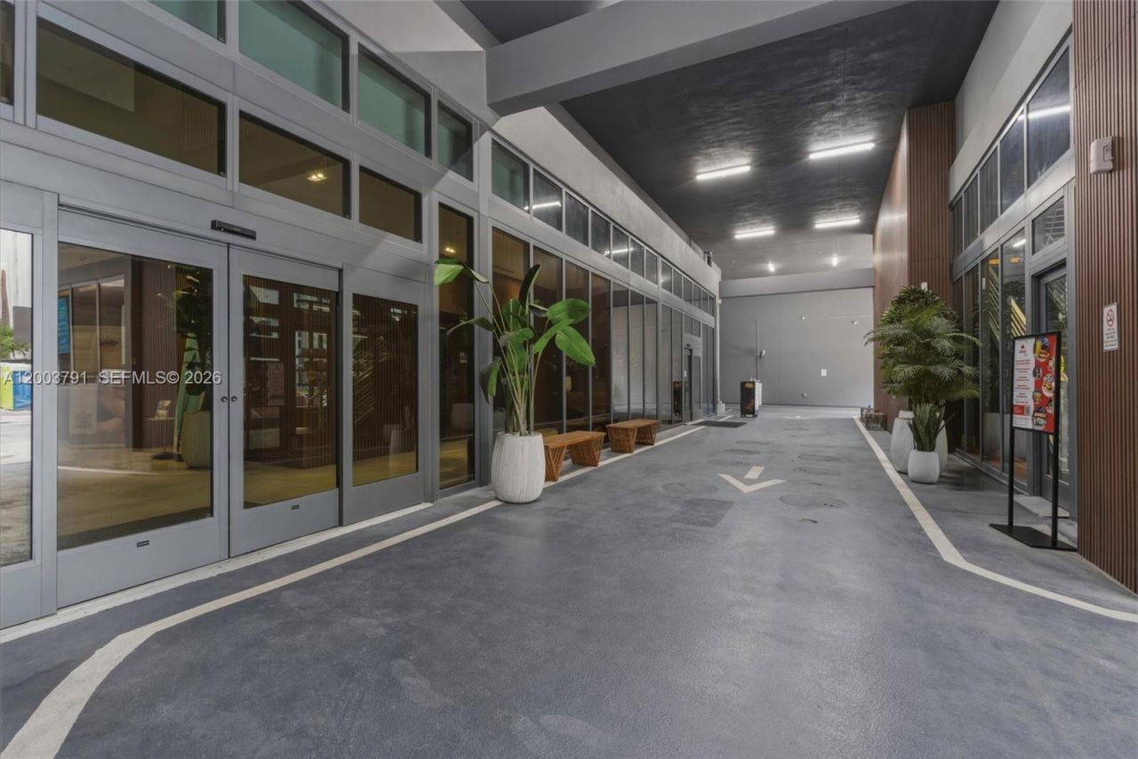 229 SW 9th St , Unit 502, Miami, FL 33130 Photo