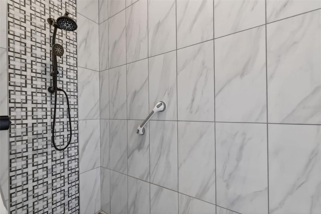 1760 Edgewater Drive, Mount Dora, FL 32757 Photo