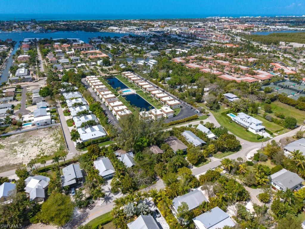 2022 Frederick St, Naples, FL 34112 Photo