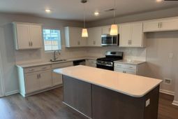 6026 Edgemont Court photo 4