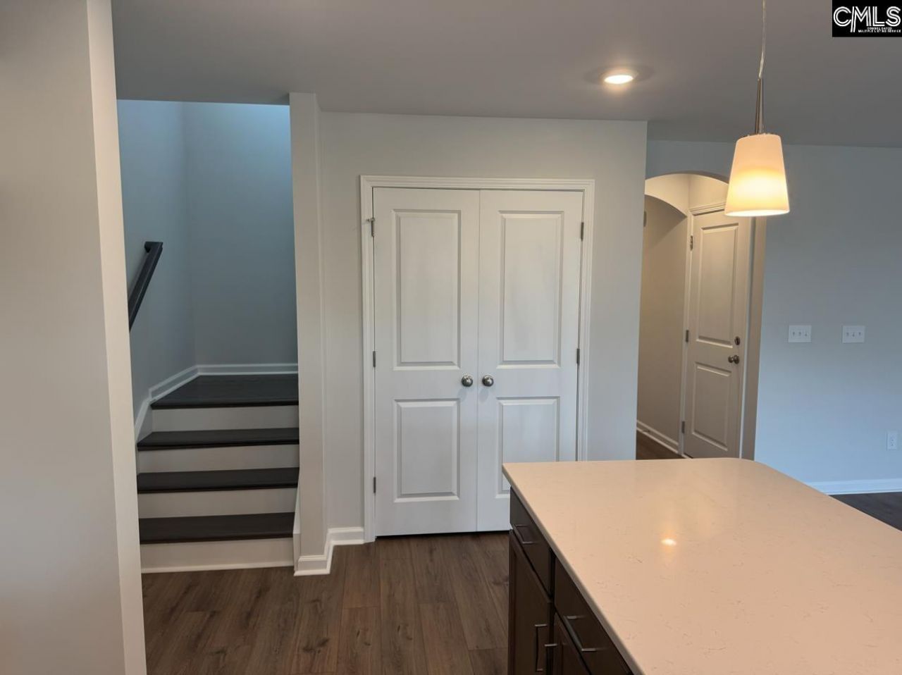 6026 Edgemont Court Photo 6
