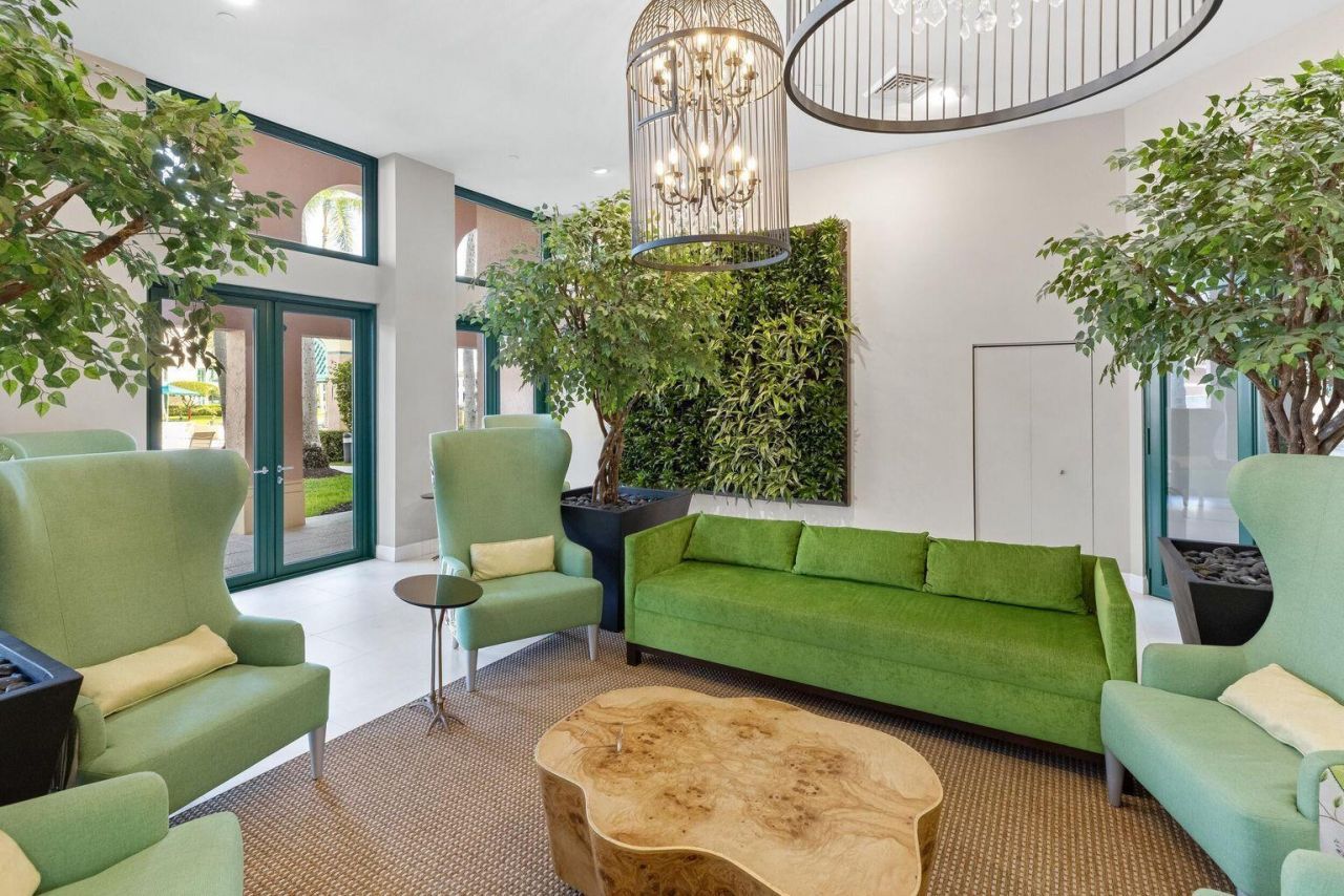 100 SE 5th Avenue, Unit 415, Boca Raton, FL 33432 Photo