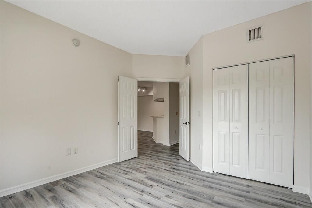 2725 Anzio Court, Unit 202, Palm Beach Gardens, FL 33410 Photo