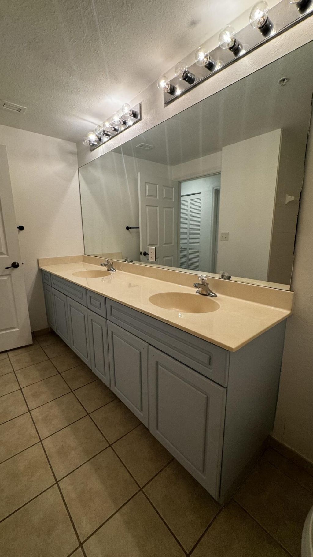 2725 Anzio Court, Unit 202, Palm Beach Gardens, FL 33410 Photo