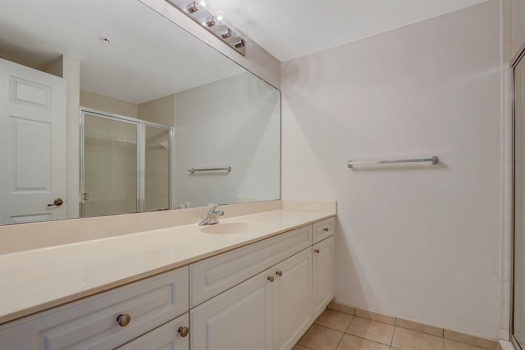 2725 Anzio Court, Unit 202, Palm Beach Gardens, FL 33410 Photo