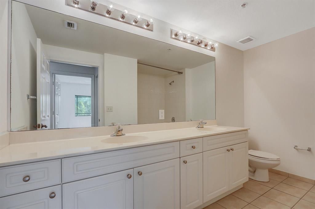 2725 Anzio Court, Unit 202, Palm Beach Gardens, FL 33410 Photo