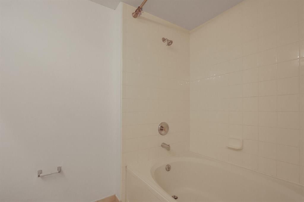 2725 Anzio Court, Unit 202, Palm Beach Gardens, FL 33410 Photo