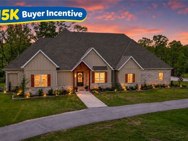 2880 Peck Road, Pea Ridge, AR 72751